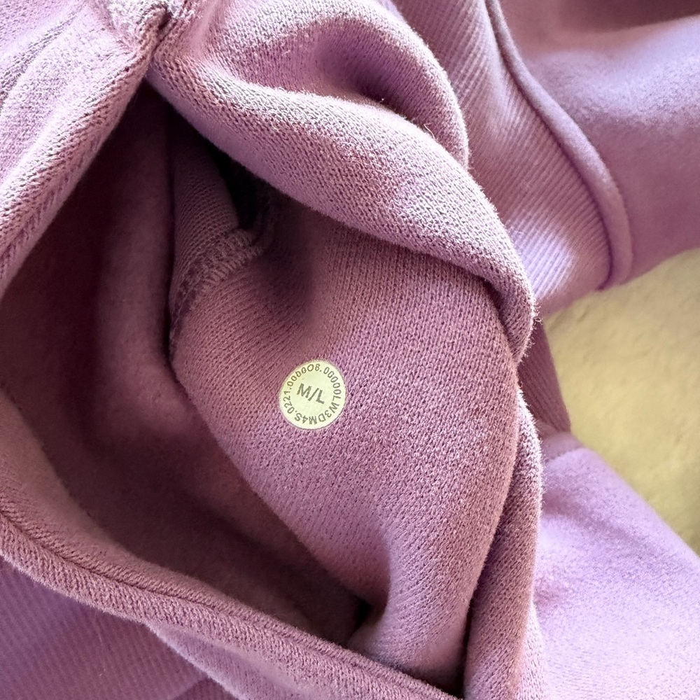 Lululemon wisteria purple scuba NWT M/L - Picture 4 of 5